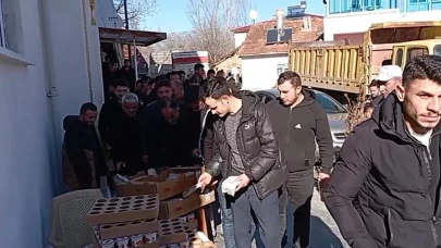 Ferdi Tayfur hayrına Tokat’ta pide ikramı yapıldı