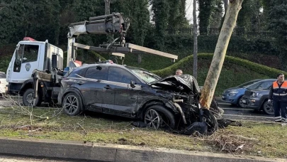 Sarıyer'de zincirleme kaza: Bariyerlere çarparak durabildi