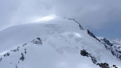 Korkunç çığ felaketi! 5 dağcı hayatını kaybetti