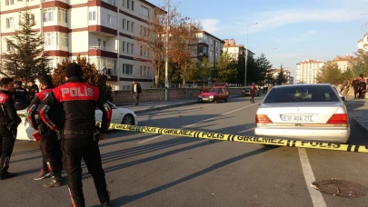 Kayseri'de husumetli gruplar karakol önünde çatıştı: 4 yaralı