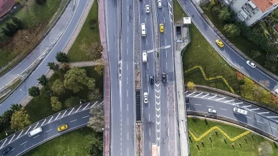 İstanbul, Ankara ve İzmir'de yola çıkanlar dikkat! Kara yollarında son durum açıklandı