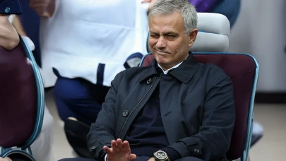 Jose Mourinho'dan Galatasaray'a ağır darbe! Yıldız futbolcuyu bizzat aradı