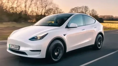 Tesla'nın yeni model aracı Y, hem ABD hem de Avrupa pazarında satışa sunuldu