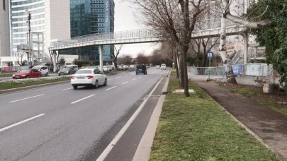 İBB’nin sorumsuz yönetimi: Bakırköy'deki hatalı üst geçit yıkılıyor, masraflar vatandaşın cebinden çıkıyor!