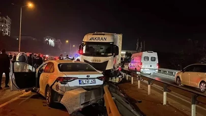 Gebze'de zincirleme kaza: Otomobil hurdaya döndü! Çok sayıda yaralı var!