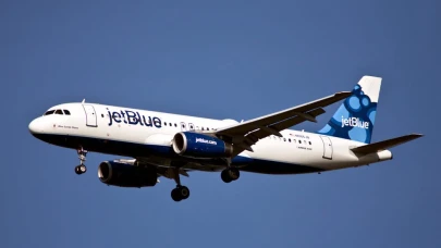 JetBlue’ya rekor ceza: Uçuş gecikmeleri sebebiyle 2 milyon dolar ödeyecek