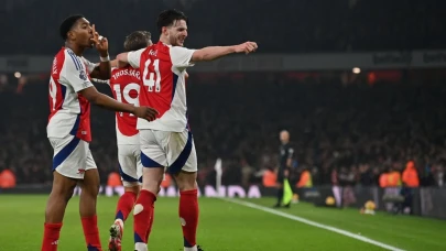 Arsenal, sahasında Tottenham'ı 2-1 mağlup etti