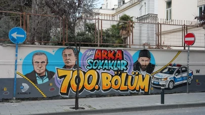 Arka Sokaklar efsane haline geldi! 700. bölümde sürpriz isim geri dönüyor