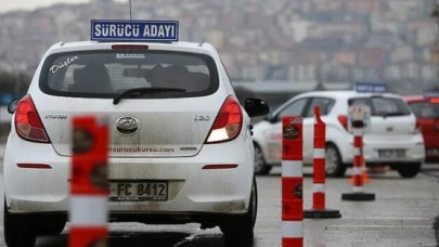 Bursa'da acı olay: Sınavda kalp krizi geçiren öğretmen vefat etti