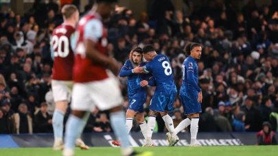 Chelsea, West Ham United'ı 2-1 mağlup etti