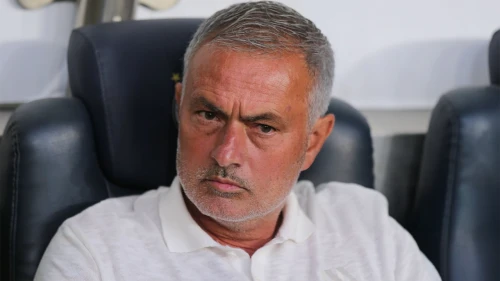 Fenerbahçe'den savunmaya yerli takviyesi! Jose Mourinho onay verdi