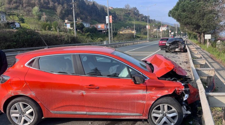 Trabzon'da trafik kazası: Araca çarparak durabildi