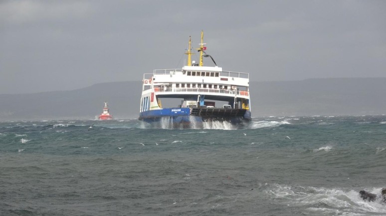 Kuzey Ege'de deniz ulaşımında bazı seferler iptal oldu