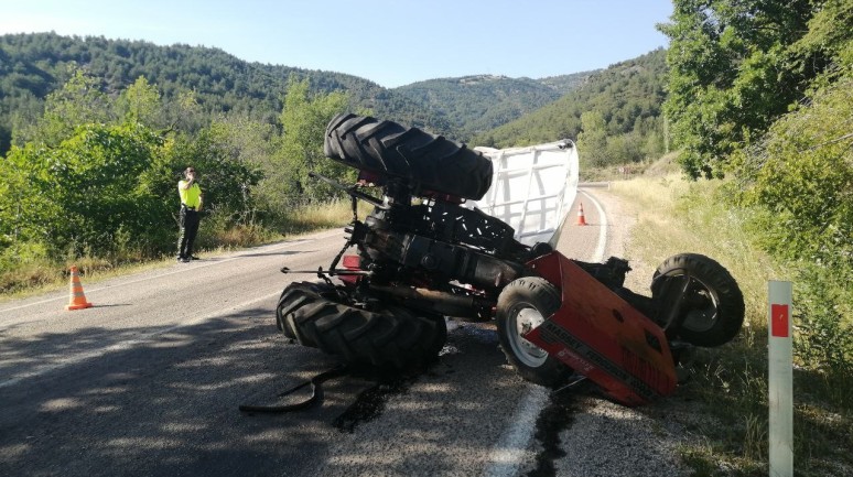 Tokat'ta traktör devrildi: 1 çocuk öldü, 1 çocuk yaralandı