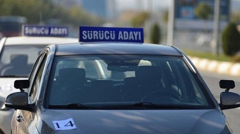 Sürücü adaylarının yerine sınava girdiler: 4 zanlı yakalandı