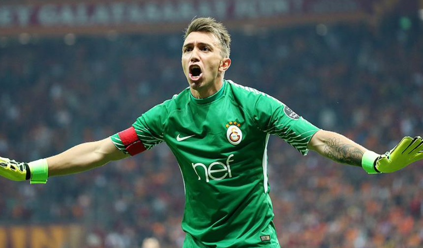 Muslera Youngboysmanşet