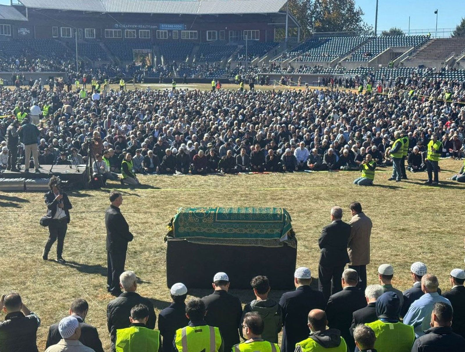 FETÖ elebaşı Gülen'in cenazesinde dikkat çeken görüntü: En son 18 Temmuz 2016'da görülmüş, kayıplara karışmıştı - Resim: 1