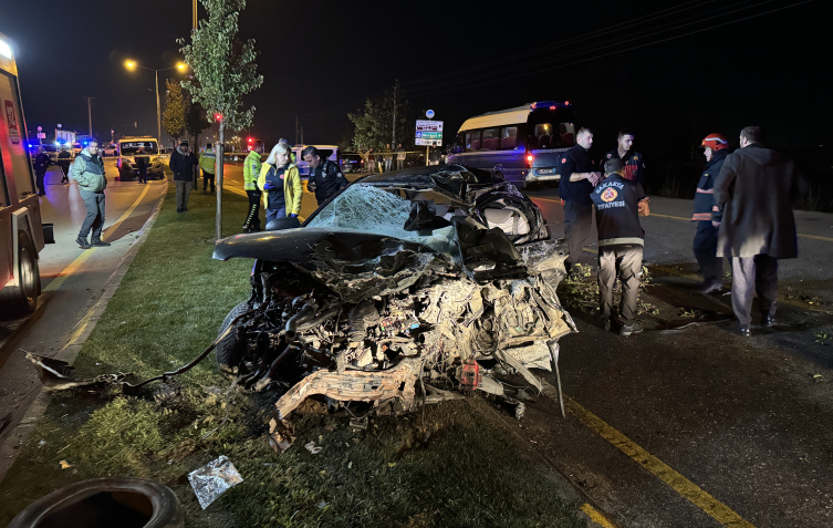 Sakarya'da zincirleme trafik kazası: 1 ölü, 3 yaralı