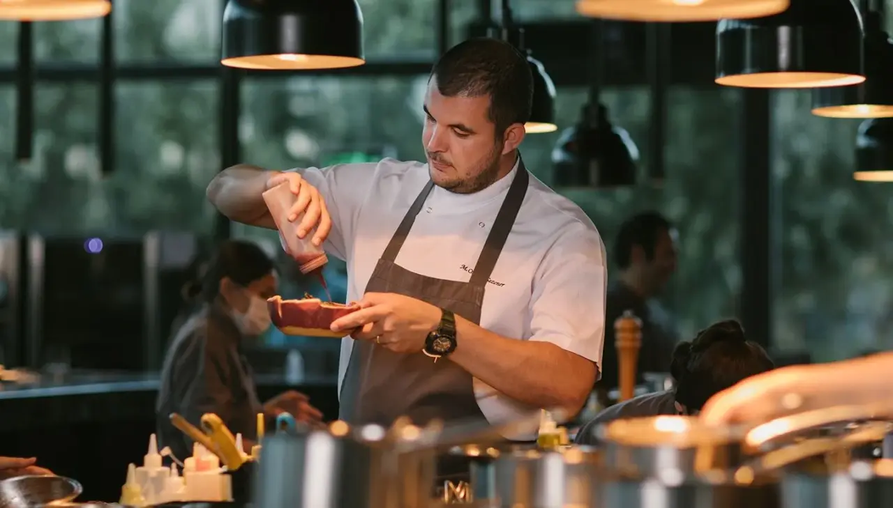 MasterChef Osman Sezener kimdir, konuk şef kaç yaşında, nereli? MasterChef  konuğu Şef Osman Sezener hayatı, biyografisi ve kariyeri - Galeri - Yaşam