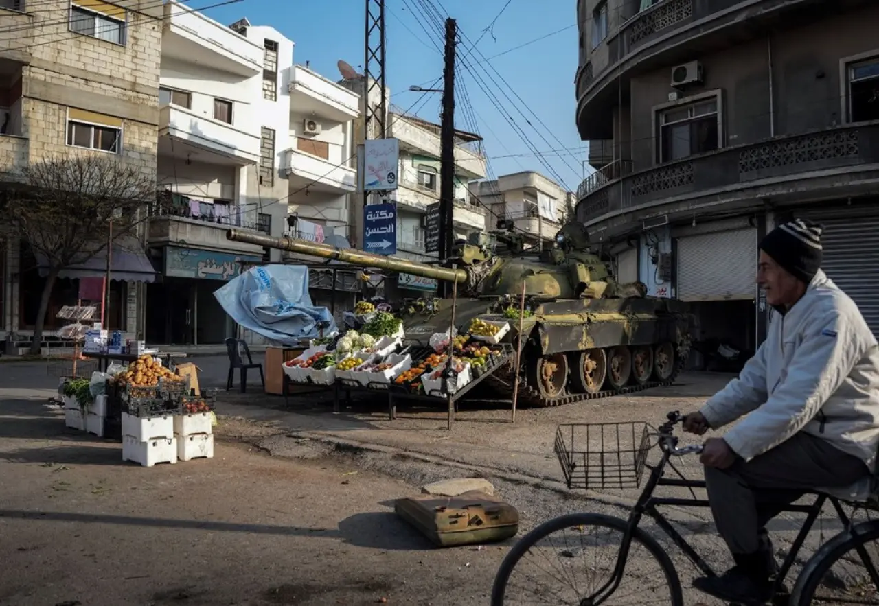 Suriyeli esnaf Esad'ın tanklarını manav tezgahına çevirdi - 2