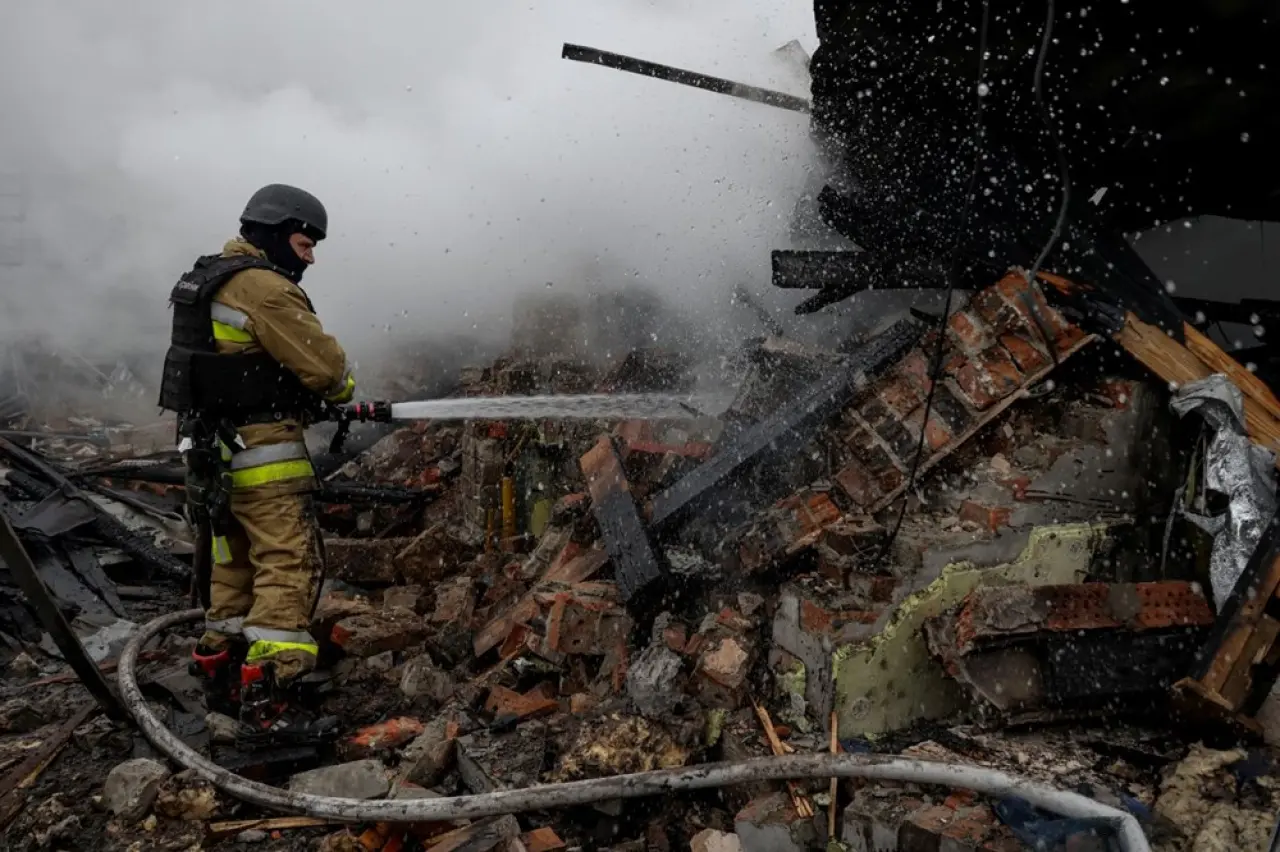 Rusya'dan Noel bombardımanı: Balistik füzeler sonrası Ukrayna alarmda - 4