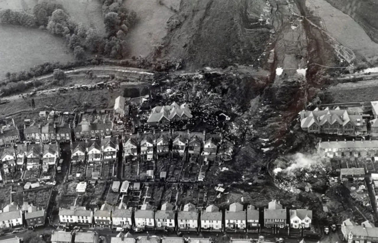 Aberfan Faciası: Heyelanın Getirdiği Yıkım