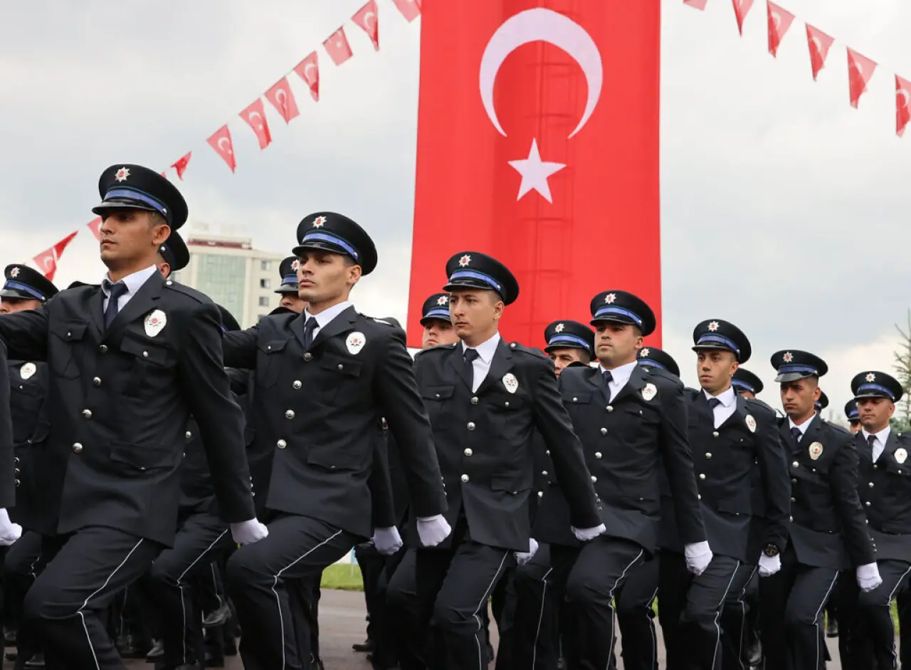 Polis Akademisi'ne 2 bin 500 öğrenci alınacak (Başvuru tarihi ve şartları)  - Artiegitim.net