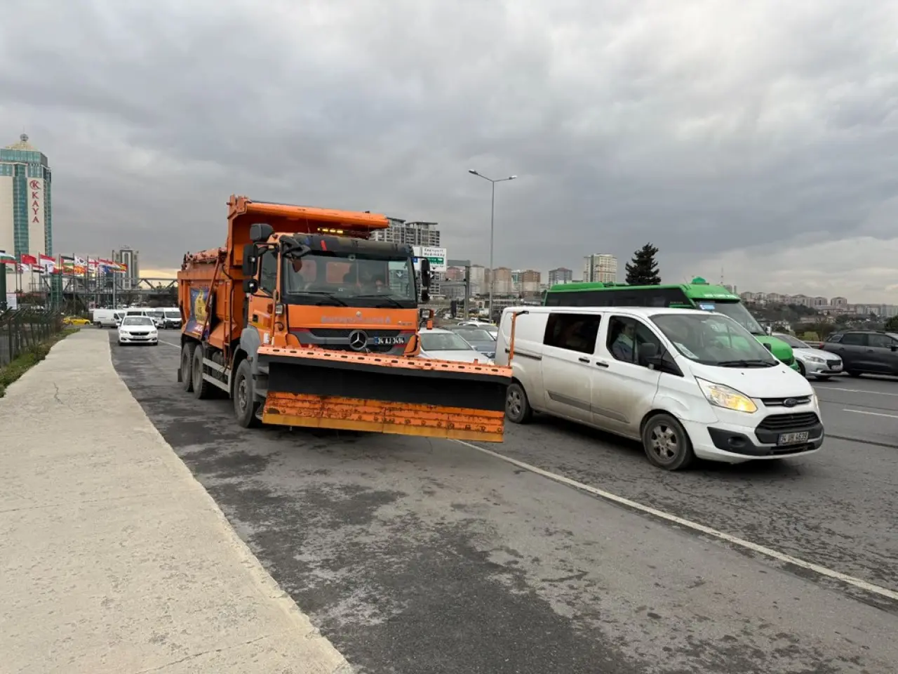 İstanbul'a beklenen kar geldi: AKOM'dan son dakika uyarısı (Kar yağışı ne kadar sürecek?) - 5