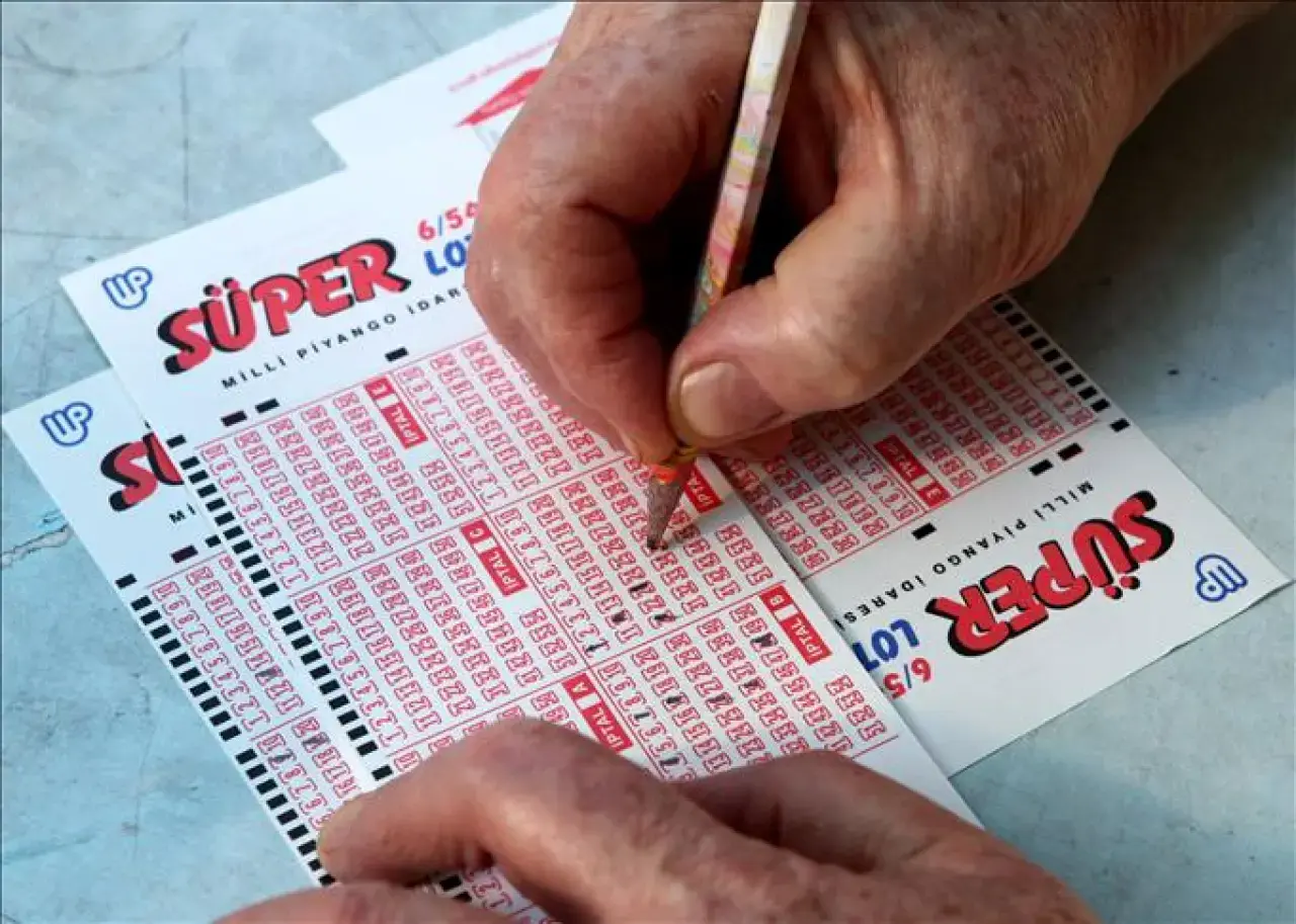 Süper Loto sonuçları duyuruldu: İşte 16 Şubat çekilişi! Büyük ikramiye  devretti - İşçi Haber